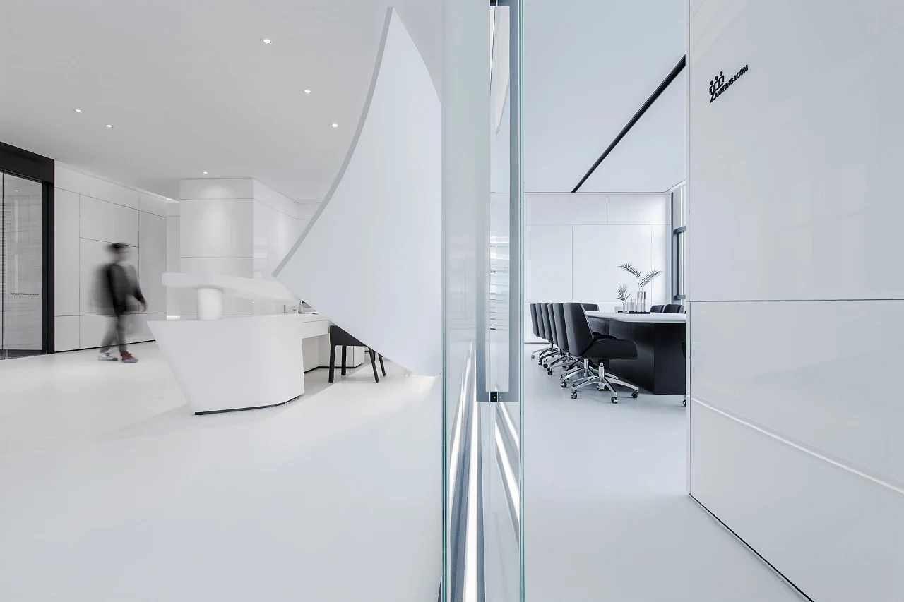 Qianhai Hui Office — Shenzhen workplace interior, view 3